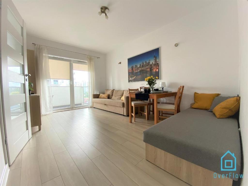 Milky Apartment With Balcony - 3 Km To Baltic Sea 그단스크 외부 사진